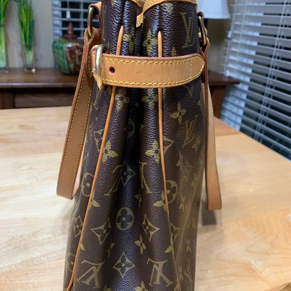 Louis Vuitton Batignolles Vertical - Picture 4 of 16